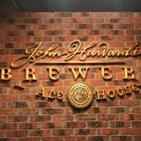 Photo taken at John Harvard&amp;#39;s Brewery &amp;amp; Ale House by Juanca E. on 6/29/2017