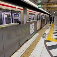 Photo taken at Shinjuku-gyoemmae Station (M10) by まどかるん on 2/10/2024