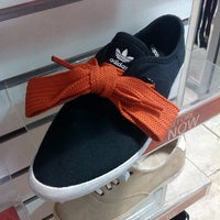 adidas outlet tutuban