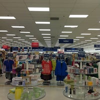 Photo taken at Marshalls / HomeGoods by ShopSaveSequin on 1/5/2013