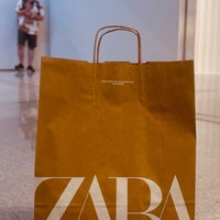 Photo taken at Zara by سلّو on 2/2/2022