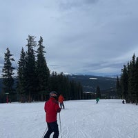Foto tomada en Ski Cooper / Chicago Ridge  por Kit 阿. el 12/27/2022