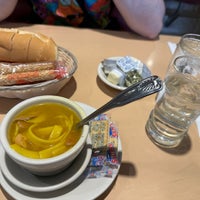 Foto diambil di Parkway Restaurant oleh Tatiana Z. pada 8/26/2023