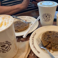 Photo taken at The Coffee Bean &amp;amp; Tea Leaf by Leny G. on 1/18/2020