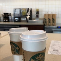 Foto tomada en Starbucks  por Rula . el 8/21/2022
