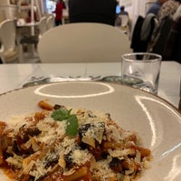 รูปภาพถ่ายที่ Tasting Sicily Enzo&amp;#39;s Kitchen โดย Dreamer เมื่อ 11/20/2019