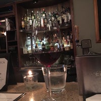 Das Foto wurde bei Vinoteca Wine Bar &amp;amp; Bistro von Alex V. am 1/23/2017 aufgenommen