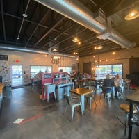 3/3/2021 tarihinde Kim M.ziyaretçi tarafından The Urban Bean Coffeehouse Cafe'de çekilen fotoğraf