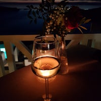 Das Foto wurde bei Heliotopos Wine Bar von Sweety am 5/12/2019 aufgenommen