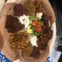 Снимок сделан в Lalibela Restaurant пользователем Julieta J. 1/6/2019