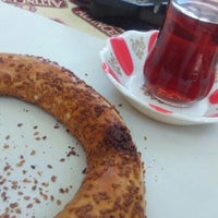 Photo taken at Bahçeli Kahve by 👑 ŞAHİN TÜFENK 👑 on 10/4/2015