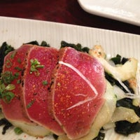 4/28/2013 tarihinde steve r.ziyaretçi tarafından Sushi 101'de çekilen fotoğraf