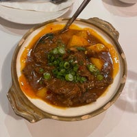 Photo taken at Ollie&amp;#39;s Sichuan Restaurant by Jonathan L. on 4/22/2022