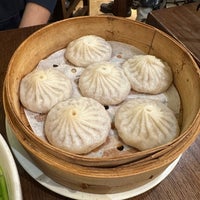 Photo taken at Kung Fu Little Steamed Buns Ramen by Jonathan L. on 10/2/2022