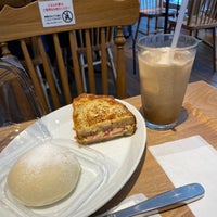 Photo taken at Bread &amp;amp; Coffee Ikedayama by ひがぎん on 8/14/2022