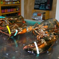 Das Foto wurde bei Cape Tip Seafood &amp; Lobster Market von Mike P. am 3/29/2016 aufgenommen