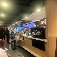 Photo taken at McDonald&amp;#39;s &amp;amp; McCafé by Michael R. on 8/25/2022