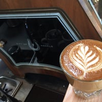 Photo taken at Stumptown Coffee Roasters by WiLL on 3/6/2015