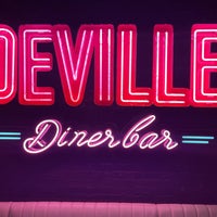 Photo prise au Deville Dinerbar par WiLL le10/13/2022