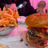Foto scattata a Deville Dinerbar da WiLL il 10/13/2022