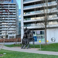 Photo taken at Strawberry Smart Bench, Canary Wharf by Ali Abdullah on 2/25/2023