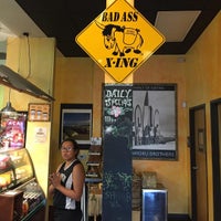 4/24/2016 tarihinde Danny M.ziyaretçi tarafından Bad Ass Coffee of Hawaii'de çekilen fotoğraf