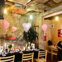 Foto tomada en The Cave Grill Restaurant &amp;amp; Cafe  por Wan Erma N. el 2/21/2020