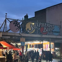 Photo taken at Shepherd&amp;#39;s Bush Market by Søren K. on 12/17/2022