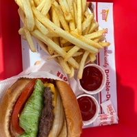 Photo taken at In-N-Out Burger by Amanda M. on 9/30/2021