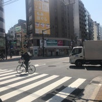 Photo taken at Minami-Ikebukuro 1 Intersection by たはる on 4/4/2020