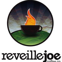 Photo prise au Reveille Joe Coffee Co. par Reveille J. le4/29/2013