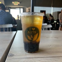 รูปภาพถ่ายที่ AU79 Tea Express โดย Tai O. เมื่อ 9/6/2019