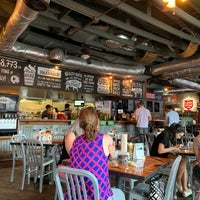 Photo taken at Twisted Root Burger Co. by Beni G. on 9/13/2019