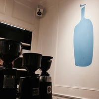 Photo taken at Blue Bottle Coffee by Danny W. on 9/11/2015