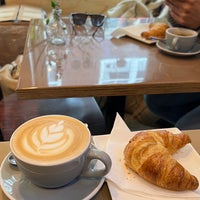 Photo taken at Drupa Coffee Roasters by Sualiman I. on 9/19/2023