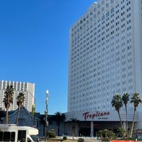 รูปภาพถ่ายที่ Tropicana Las Vegas โดย Gerald E. เมื่อ 2/10/2024