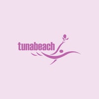 รูปภาพถ่ายที่ Tuna Beach โดย Erdal R. T. เมื่อ 3/8/2018