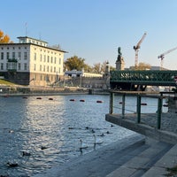 Photo taken at Schemerlbrücke (Löwenbrücke) by Brunold L. on 10/31/2021