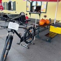 Photo taken at Radsport Nussdorf- Donau Fritzi by Brunold L. on 10/31/2021