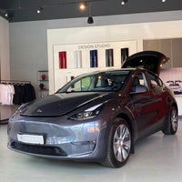 Photo taken at TeslaMotors Wien by Brunold L. on 9/16/2021