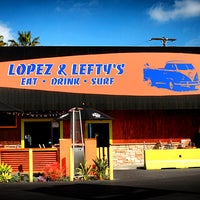 รูปภาพถ่ายที่ Lopez &amp;amp; Lefty&amp;#39;s Sports Cantina โดย Lopez &amp;amp; Lefty&amp;#39;s Sports Cantina เมื่อ 2/11/2016