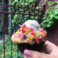 Foto scattata a City Cakes da Cindy Y. il 6/5/2019