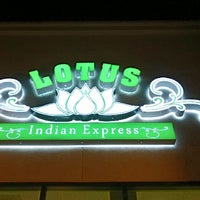 Photo prise au Lotus Indian Express par Ajay B. le11/29/2013
