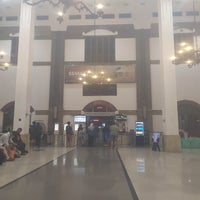 Photo taken at Stasiun Semarang Tawang by Sur A. on 11/17/2023