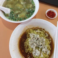 Photo taken at Meng Kee Minced Meat Noodle &amp;amp; Foo Chow Fish Ball by ãCë on 12/4/2016