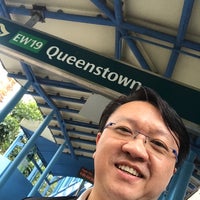 Photo taken at Queenstown MRT Station (EW19) by ãCë on 4/22/2017