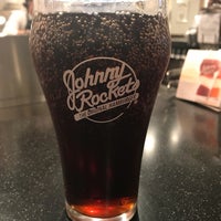 Photo taken at Johnny Rockets by Ayse A. on 10/8/2017