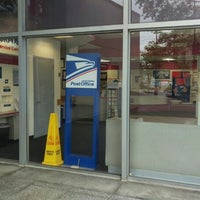 Photo taken at US Post Office by Cindy T. M. on 5/13/2016