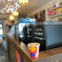 Photo taken at Jericho Coffee Traders by Anoud on 8/14/2021
