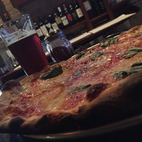Photo taken at Farina Pizzeria by BrianIslands on 12/13/2016